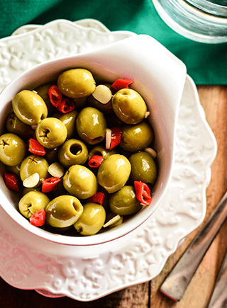 Marinated Green Olives with Garlic & Chilli